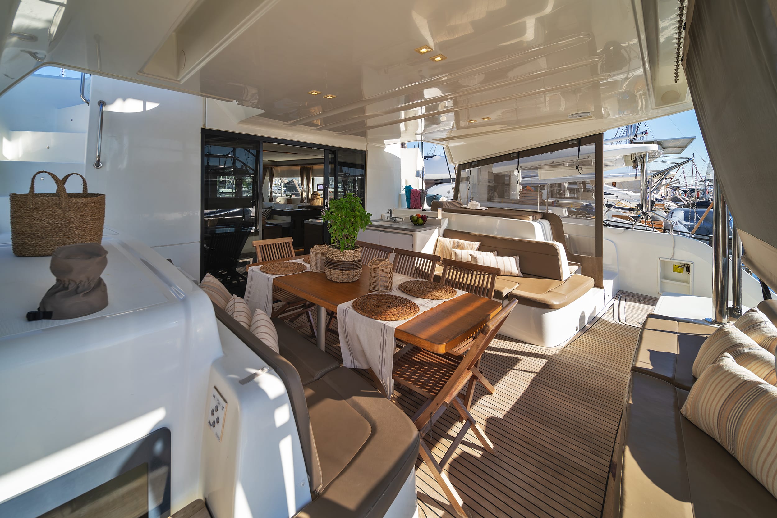 Spiros (ONLY SKIPPERED) Lagoon 50 amarrado en Athens / Alimos Marina