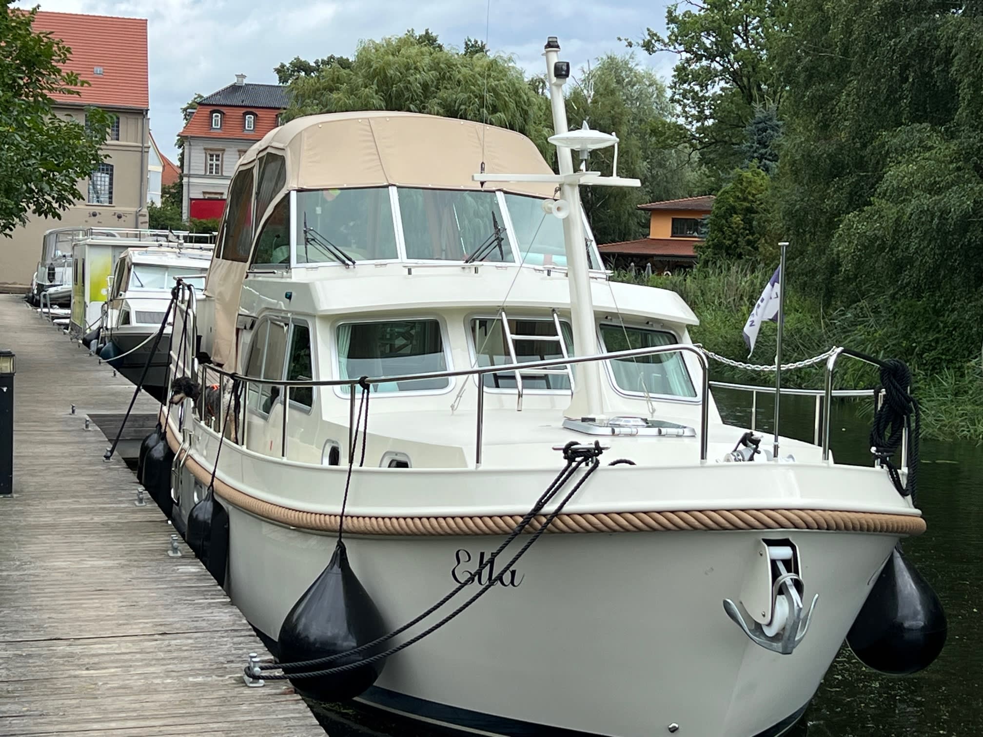 Ella Linssen Grand Sturdy 35.0 AC moored at Jachthafen Mirow