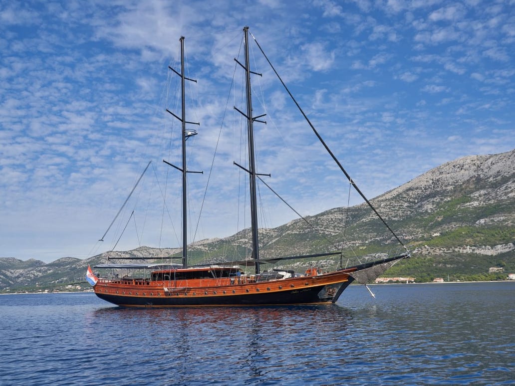 Stella Maris Gulet vor Anker in Port of Split / East Harbour