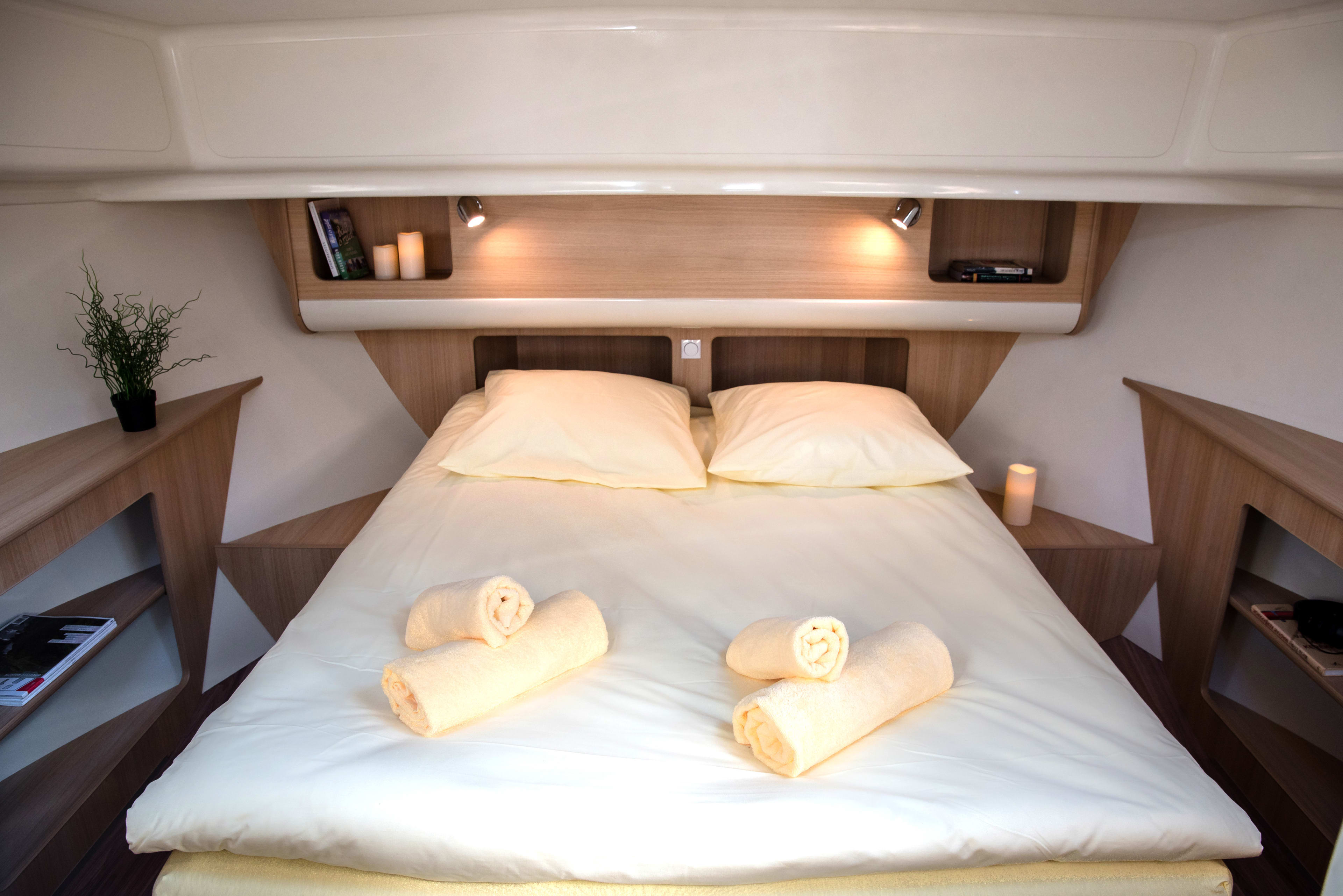 Cruiser Premium 6/8 Pers. Nicols Estivale Sixto moored at Cahors