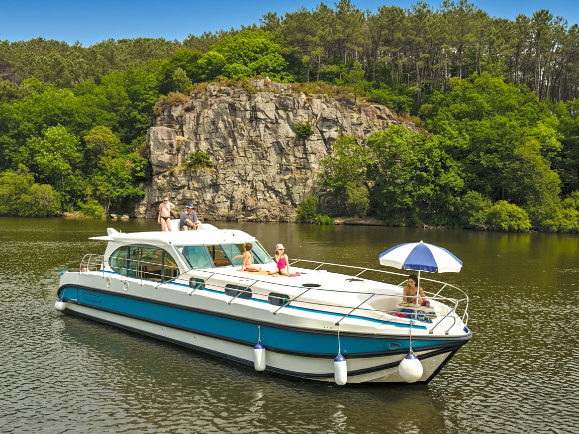 Cruiser Premium 8/10 Pers. Nicols Estivale Octo vor Anker in Saverne