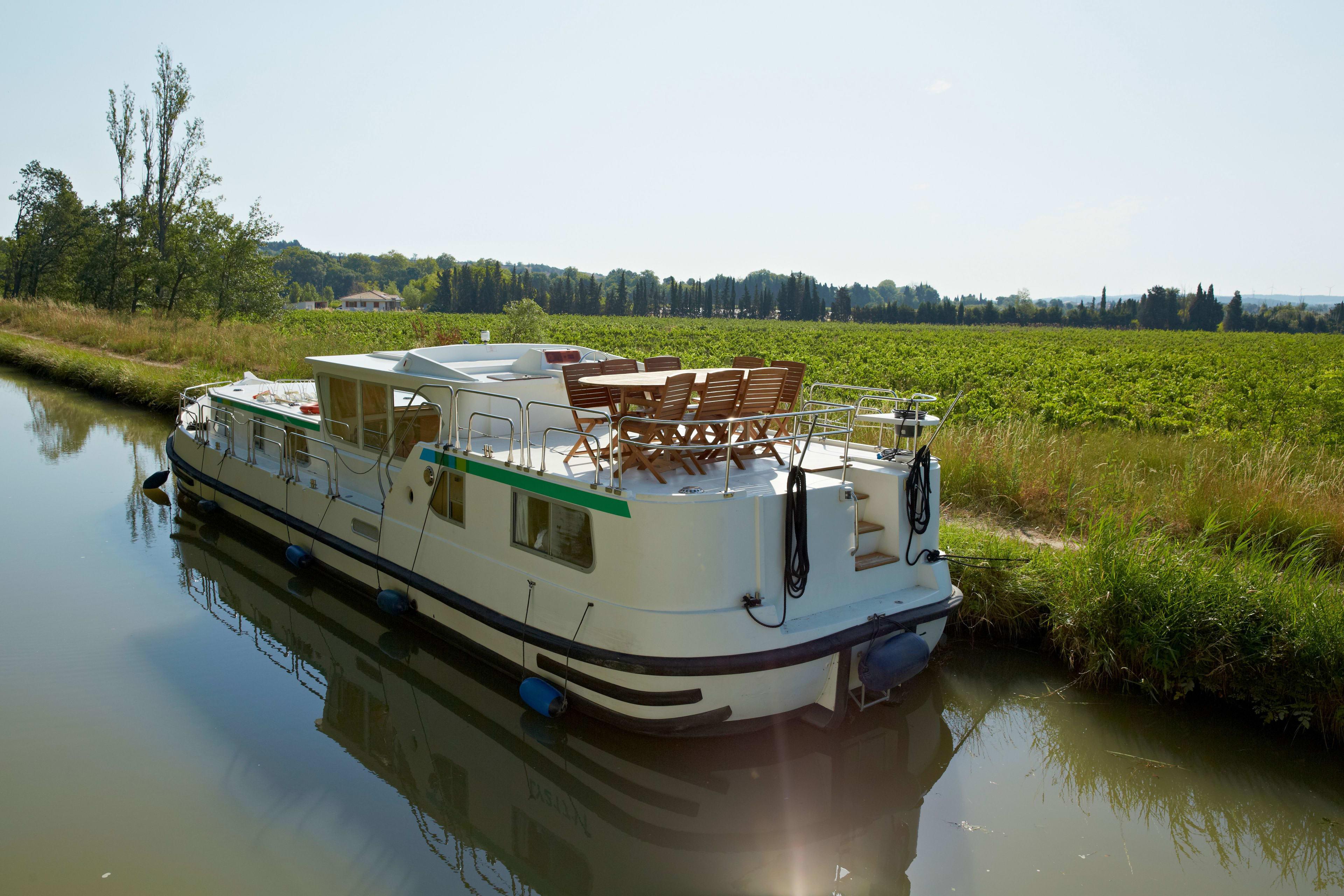 Pénichette Premium 8/12 Pers. Pénichette 1500FB moored at Negra