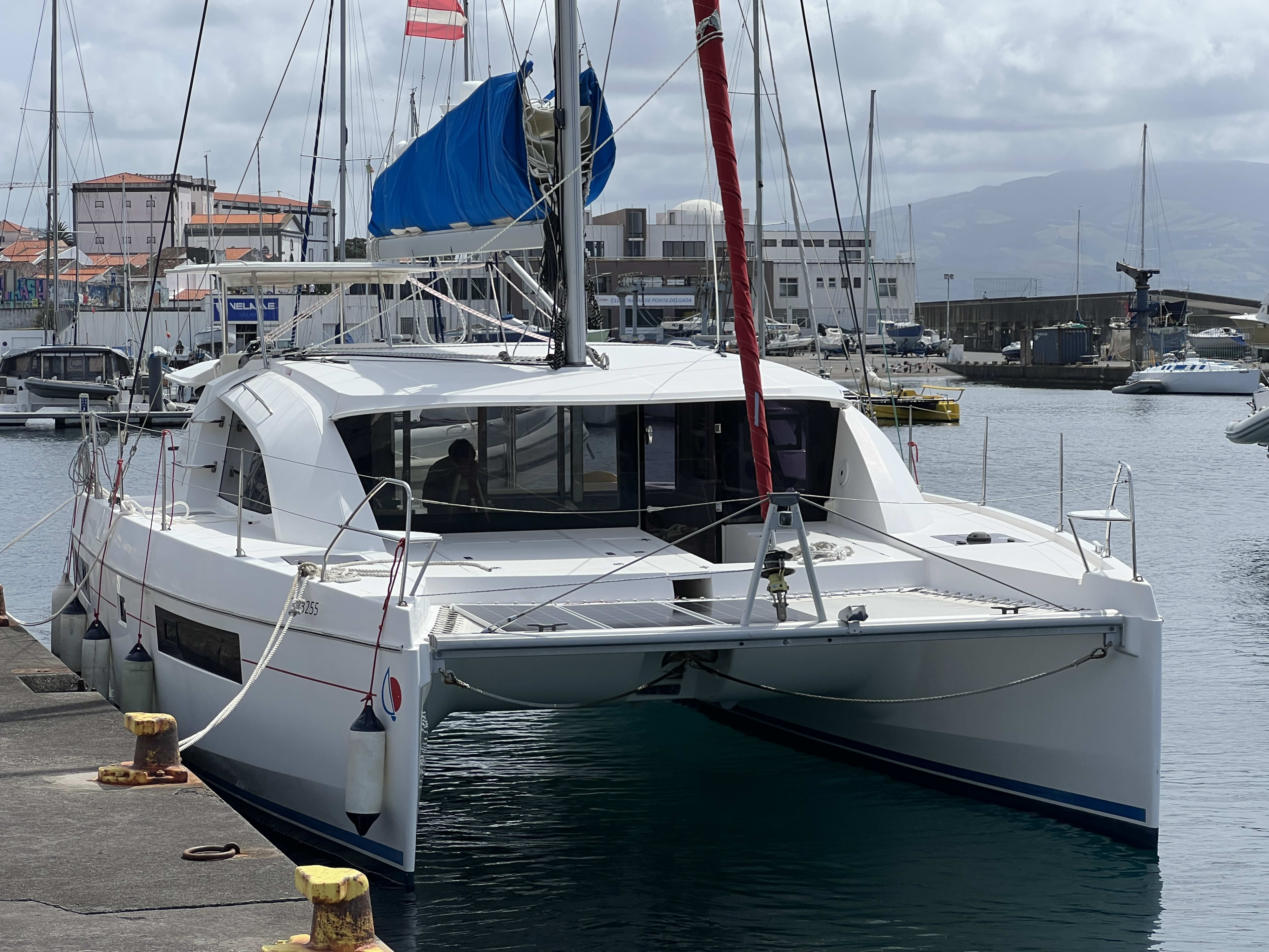 La Donna Leopard 40 moored at Alghero / Base Nautica Usai