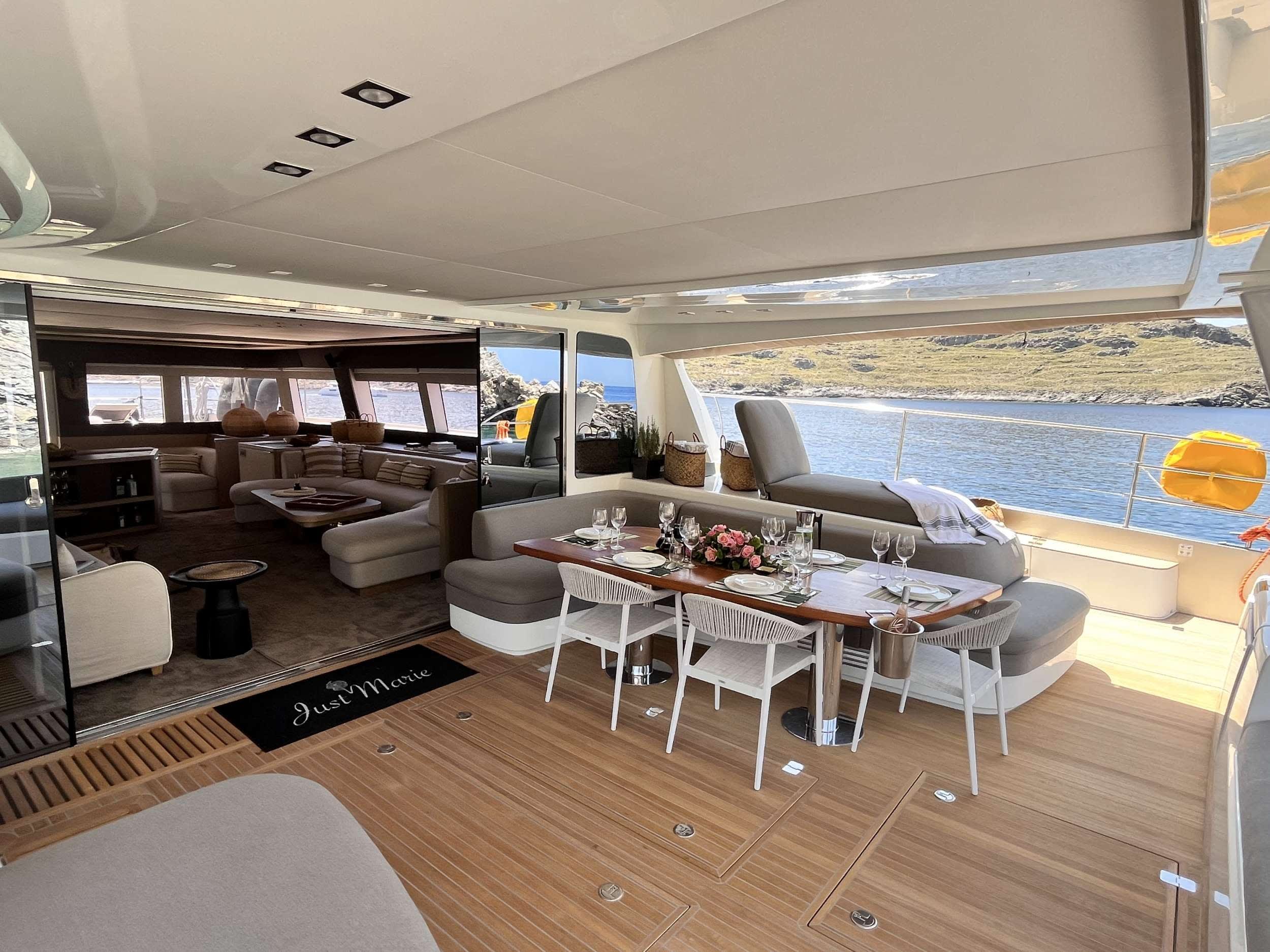 Just Marie 2 Lagoon Seventy 8 vor Anker in Athens / Marina Delta Kallithea