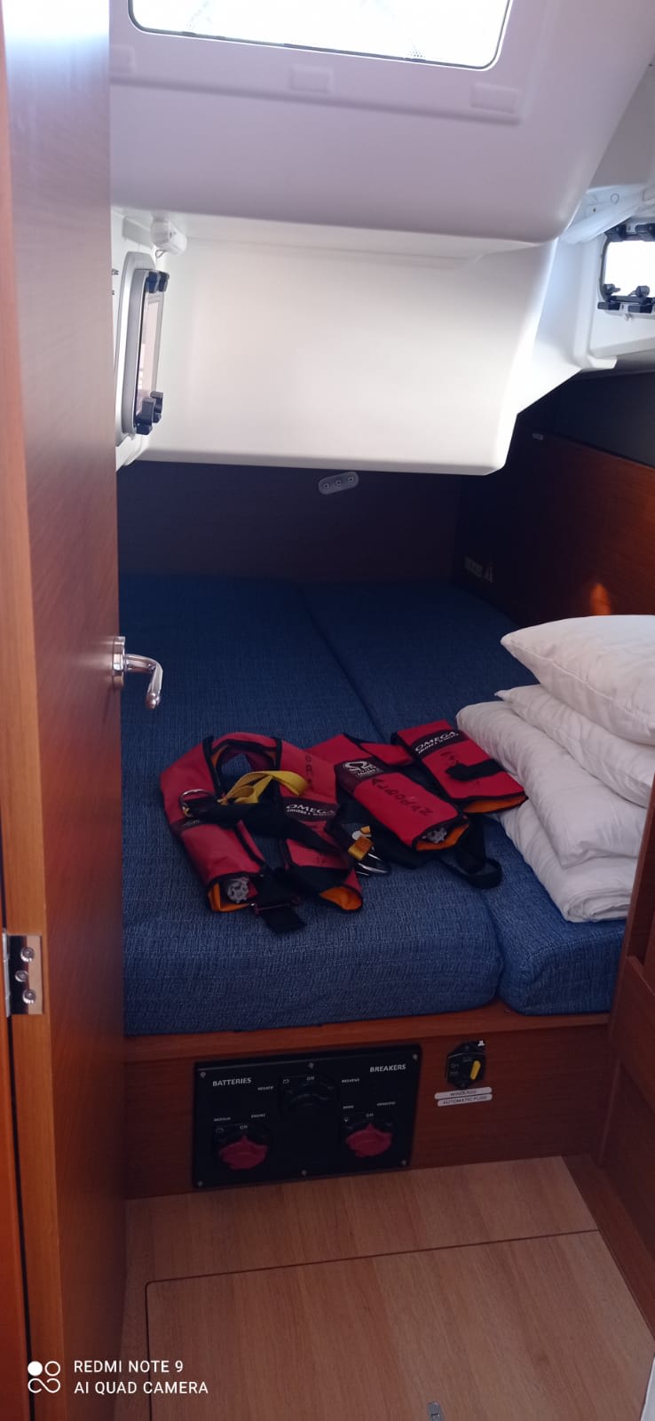 Verdejo (Las Galletas) Sun Odyssey 410 vor Anker in Las Galletas / Marina del Sur