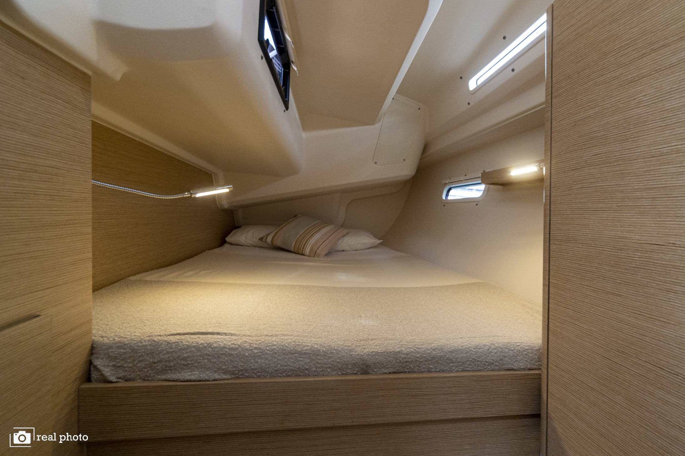 Tecla - Water maker, Solar Panel - BOTH SAILS triradial, Retractabile Bow Trust Hanse 388 amarrado en Cannigione