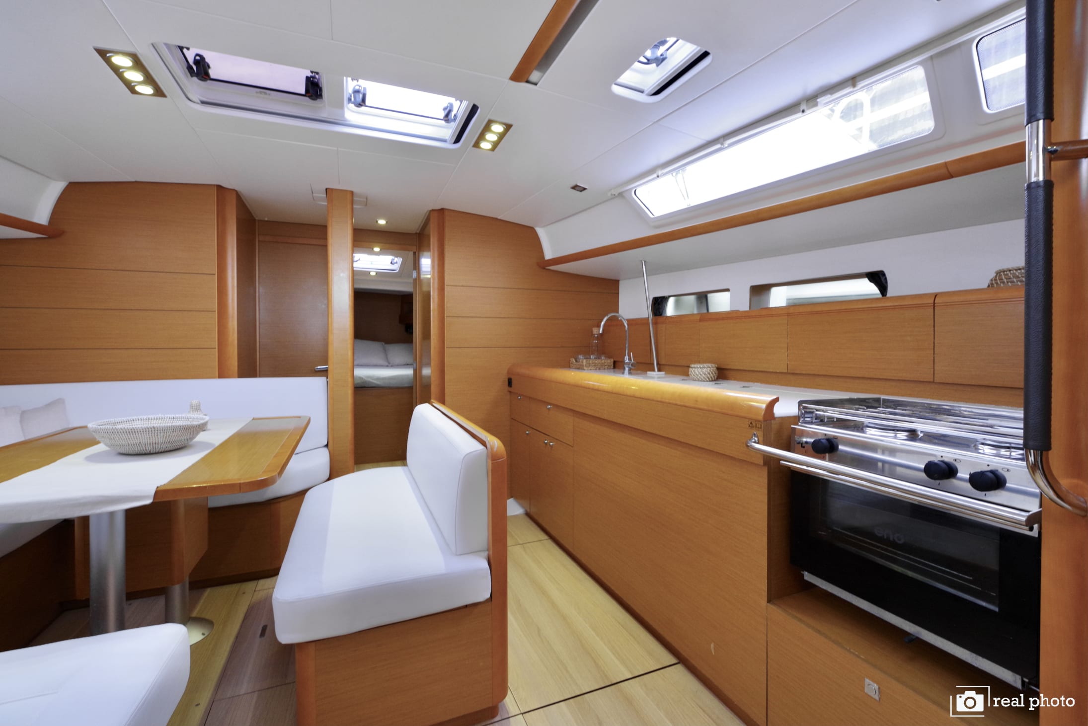 Idra - Solar Panel Sun Odyssey 469 amarrado en Puntone / Marina di Scarlino