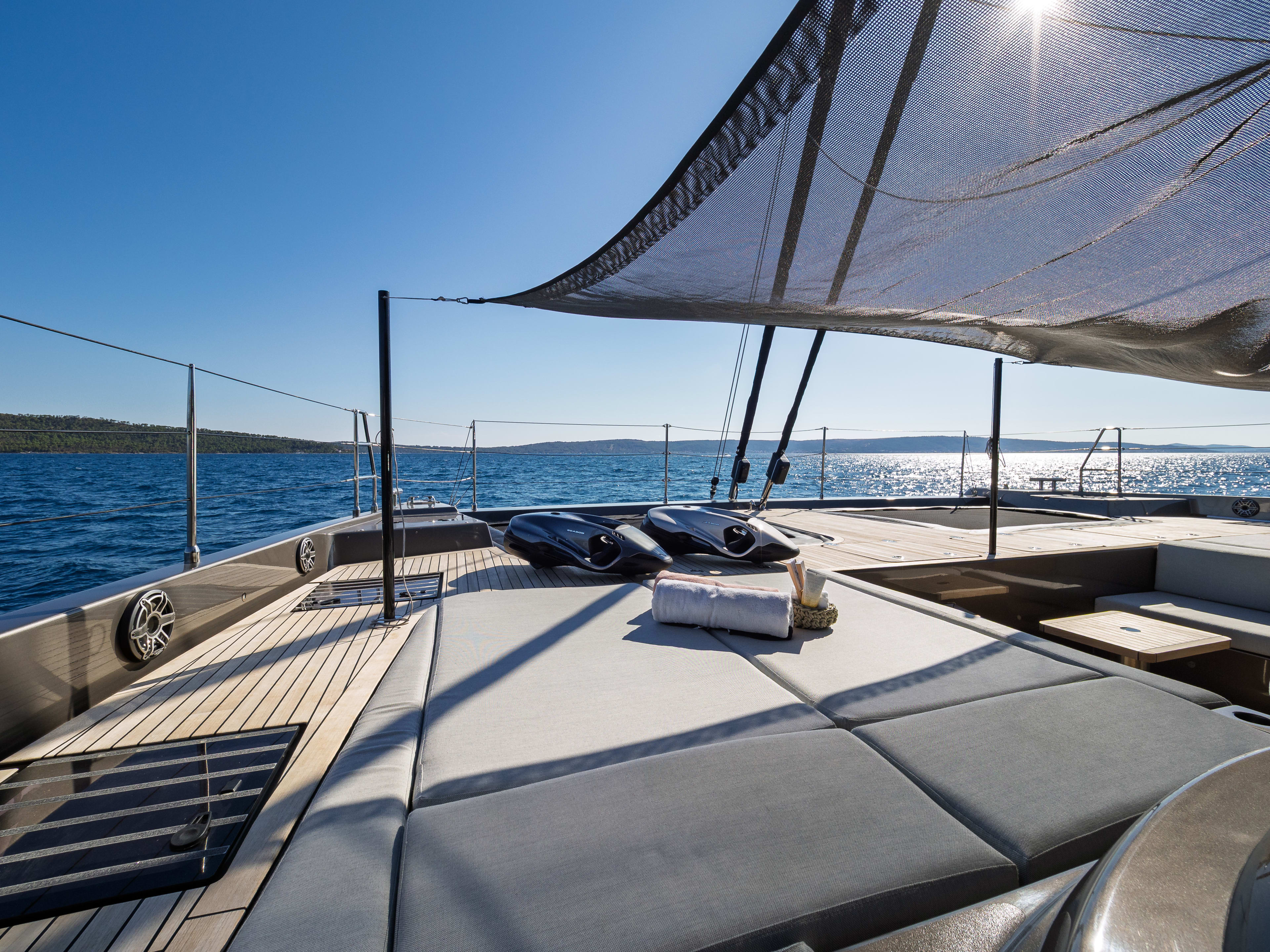 AHALYA Sunreef 60 amarrado en Kaštel Gomilica / Marina Kaštela