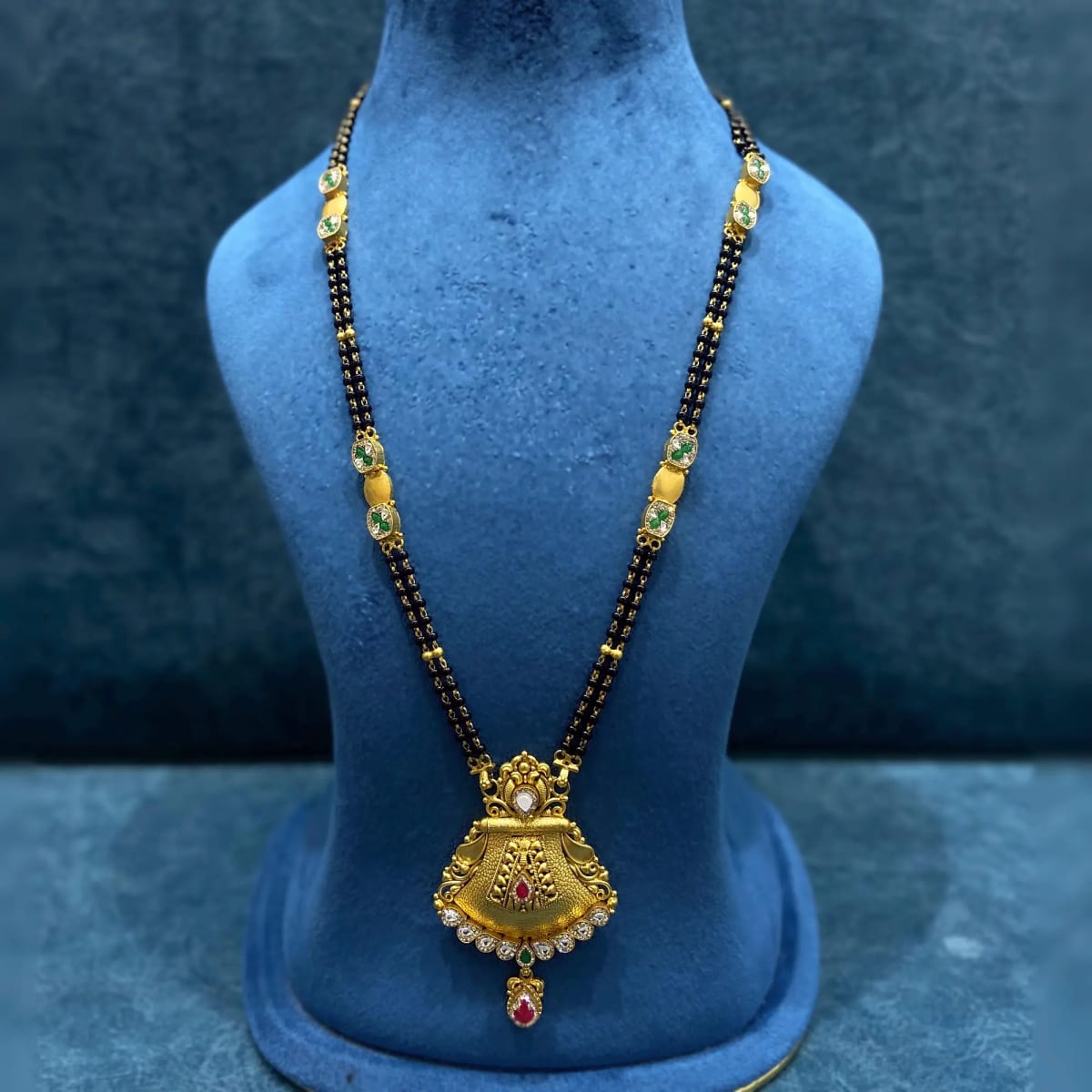 mangalsutra-ruby-emerald-pendant-long