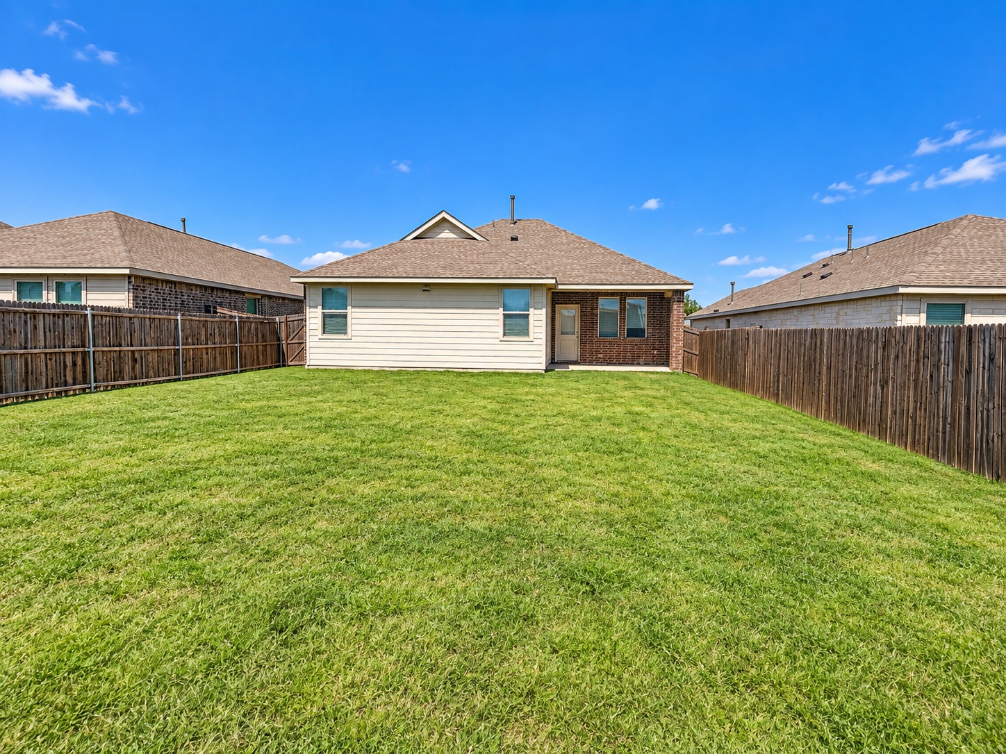 1605 River Crossing Drive listing photo 5