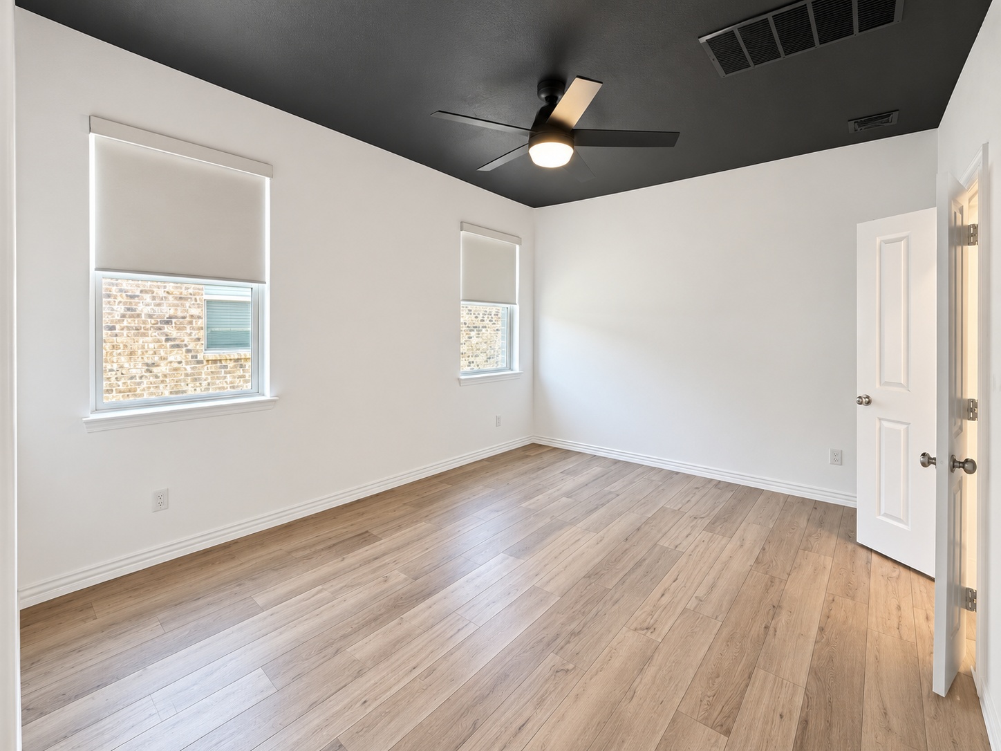 1605 River Crossing Drive listing photo 16