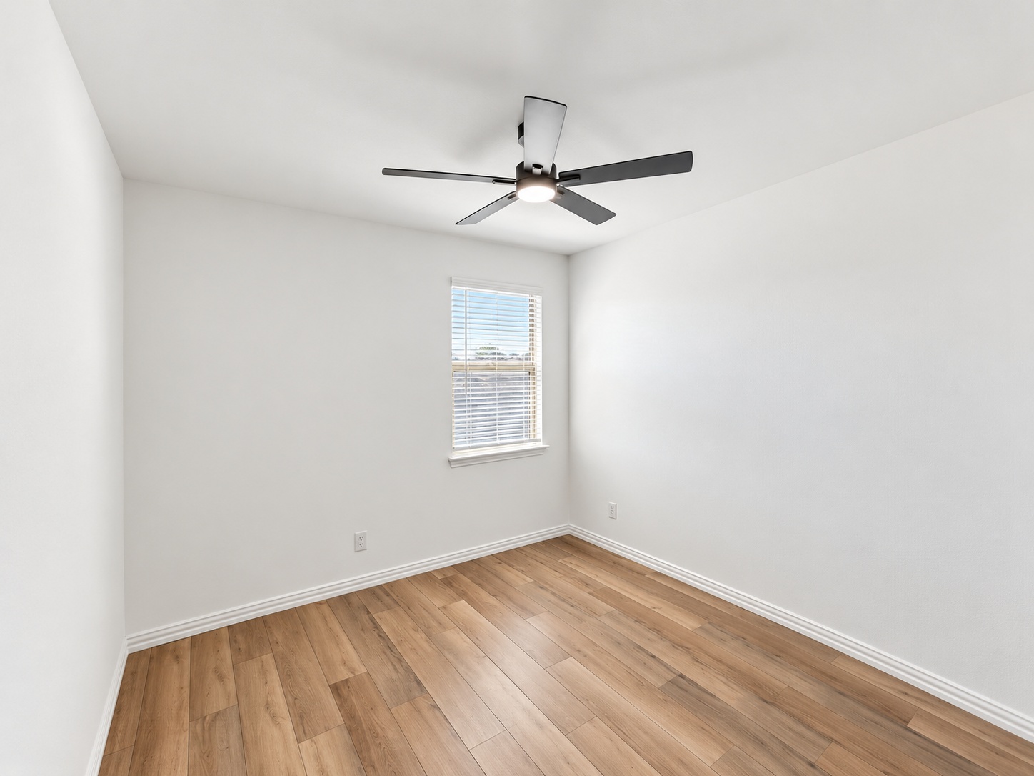 1605 River Crossing Drive listing photo 21