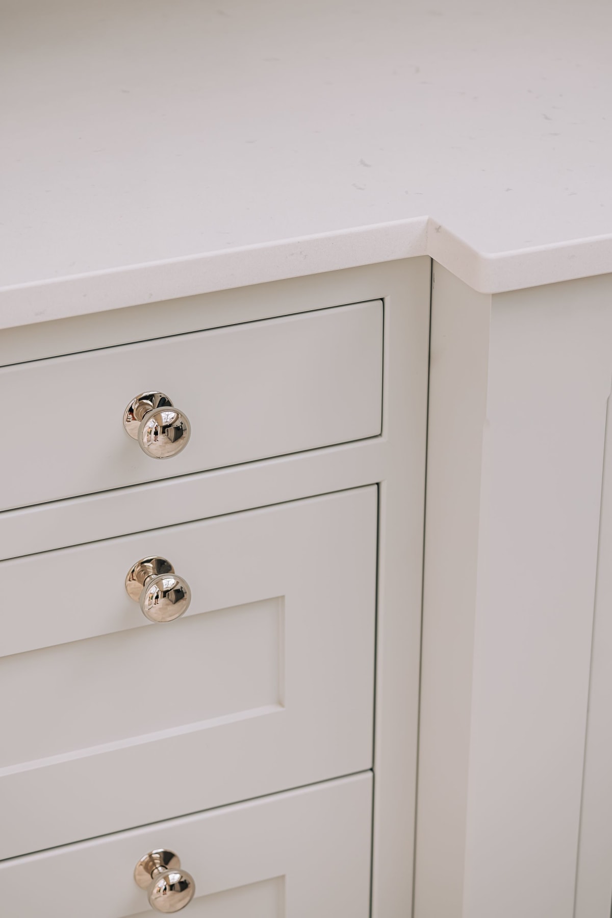 Kitchen Drawers underneath a white quartz worktop