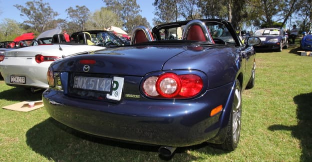 P plate on an MX-5