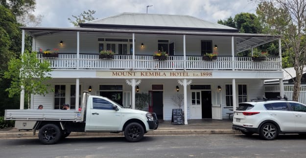 Mt Kembla hotel 2