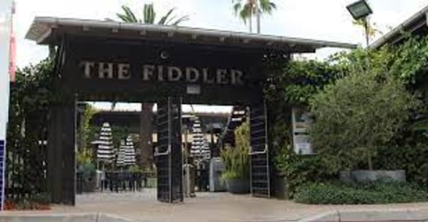 The Fiddler Rouse Hill