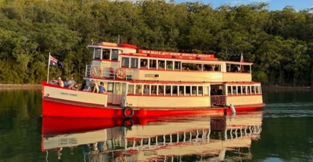 Cruising Port Stevens on the Wangi Queen 