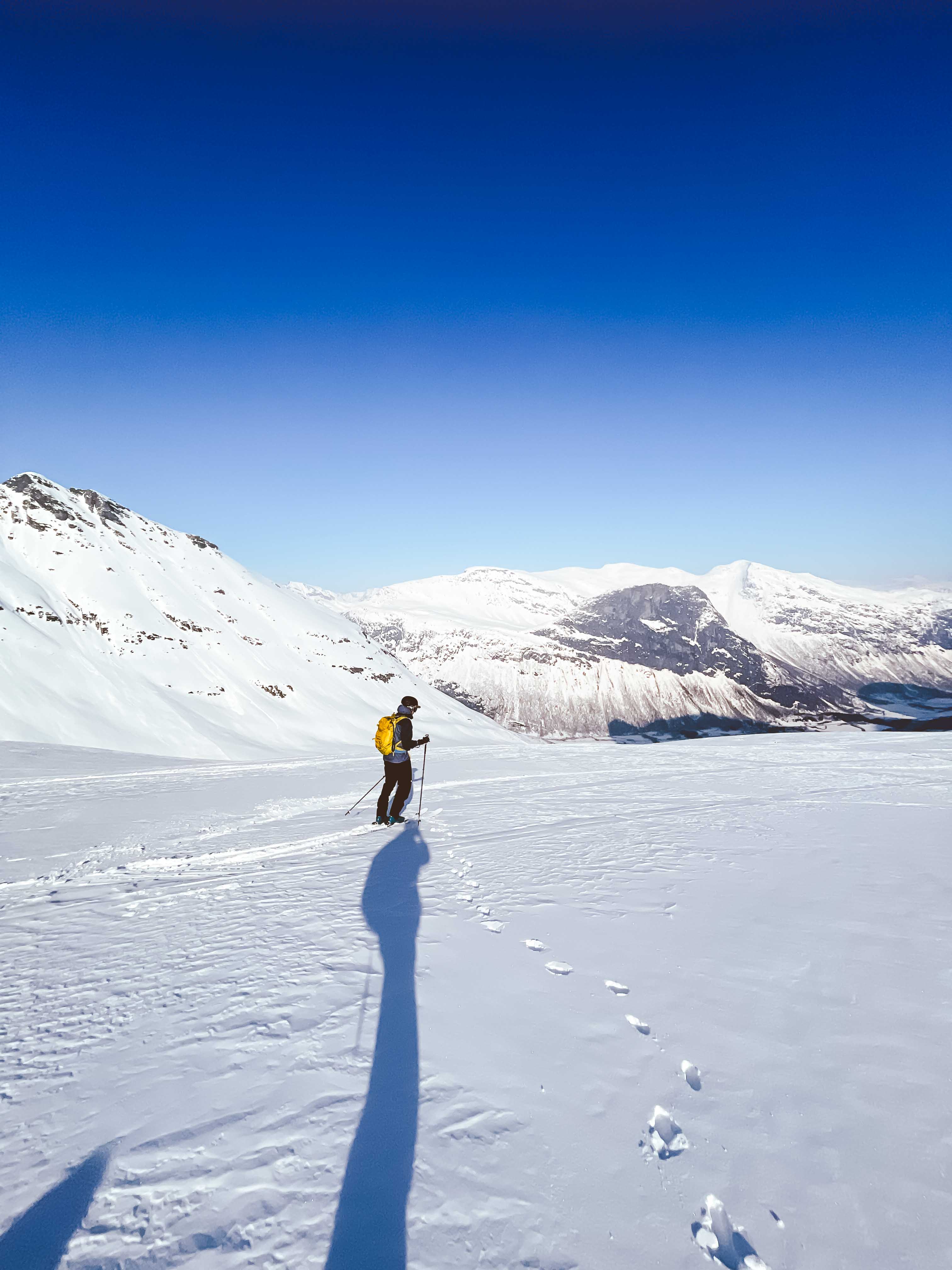Topptur på ski til Blæja 1420 moh