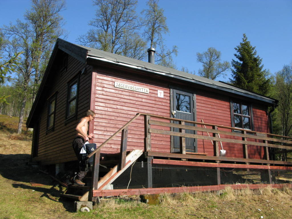 mainImage