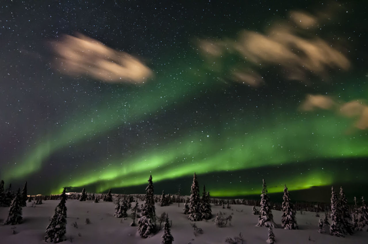 Er man heldige når man går opp en sen kveldstur opp til Storhaugen kan man oppleve Nordlyset