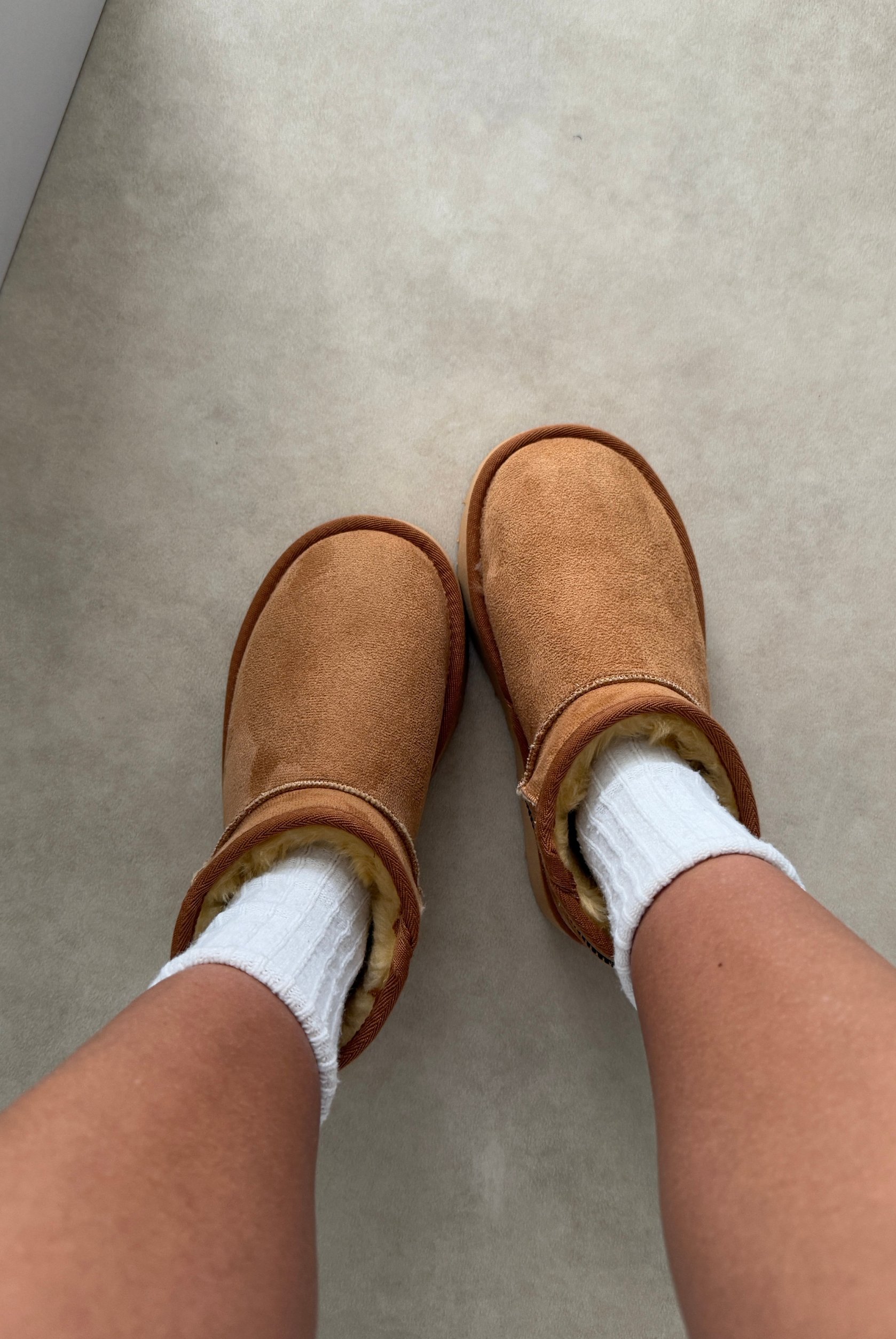 BOOT UGG