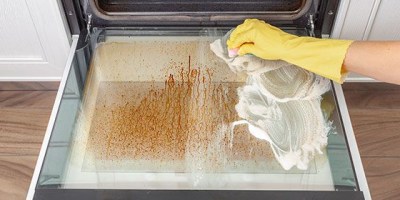 8 Steps to Clean your Oven