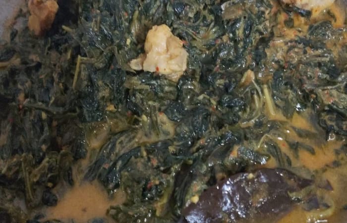 Resep Sayur Daun Pepaya Tulang Ayam Kuah Santan Dengan Bahan Sederhana