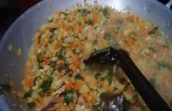 Resep Kentang Wortel Ayam Isian Lumpia Favorit Bunda