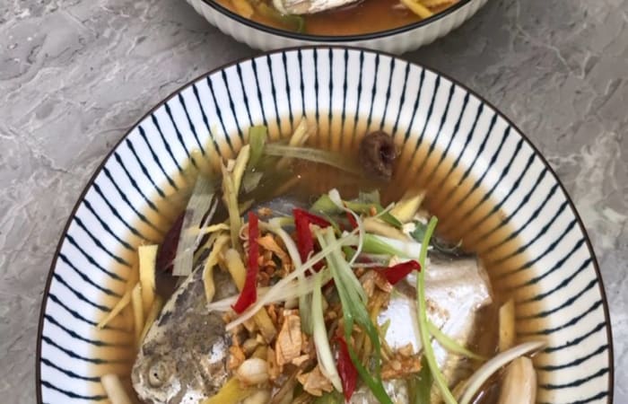 Resep Steamed Pomfret Fish tim Ikan Bawal Mudah dan Praktis Dihidangkan