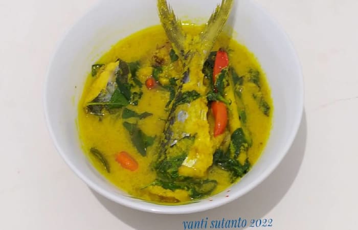 Resep Ikan Kuah Kuning Khas Maluku Paling Mudah dan Enak