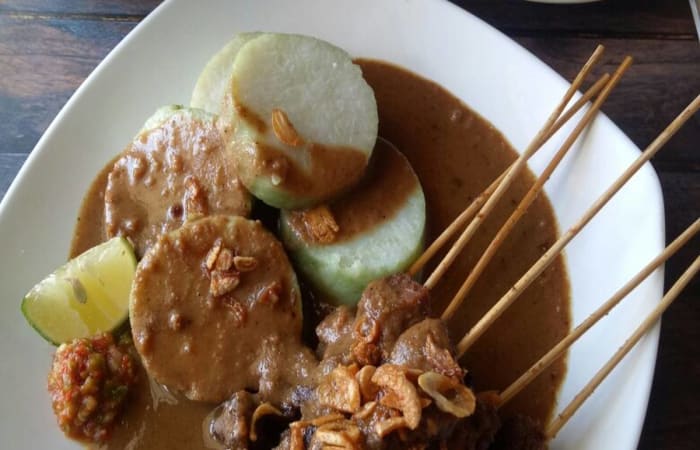 Resep Sate Daging Sapi Kuah Kacang Dengan Bahan Sederhana