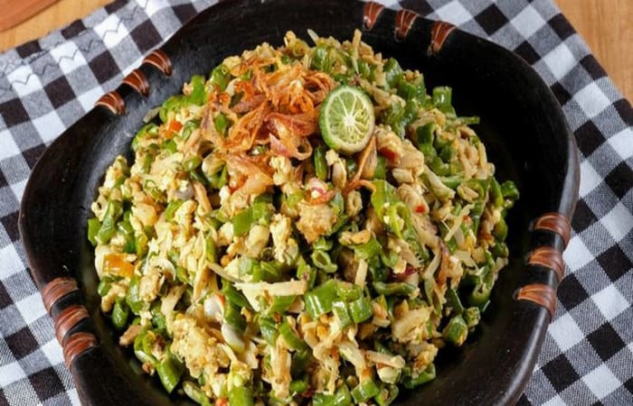 Resep Lawar Ayam Khas Bali Dijamin Nikmat dan Mudah