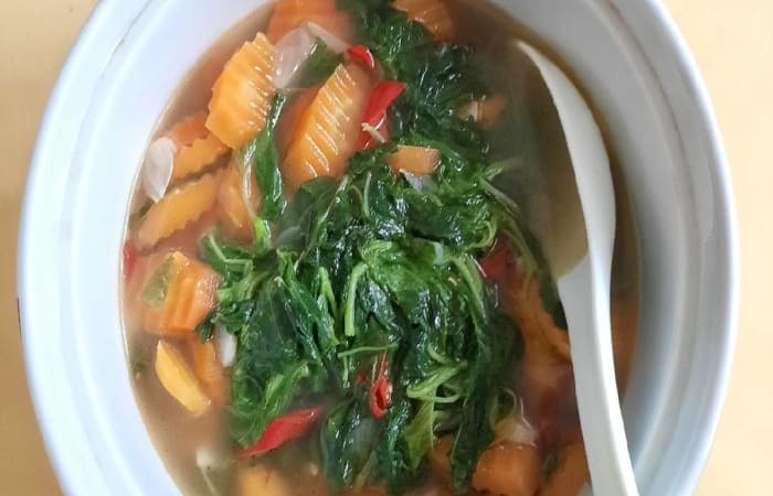Resep Sayur Bening Bayam Wortel Mudah dan Praktis Dihidangkan