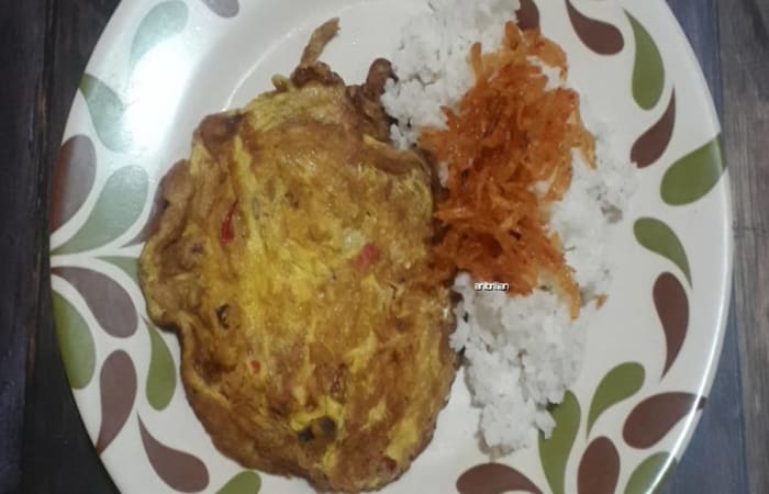 Resep Telur Dadar Sambal Matah Favorit Bunda