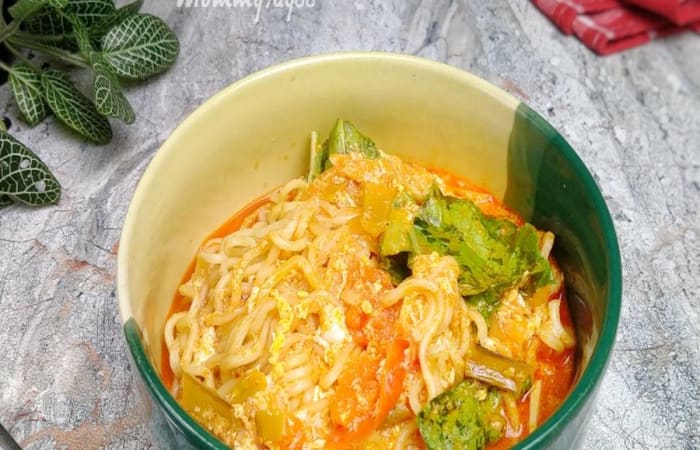 Resep Mie Nyemek Kuah Pedas Mudah dan Praktis Dihidangkan