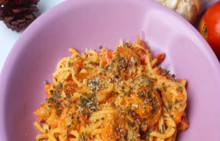 Resep Spaghetti Creamy Tomato Shrimp Favorit Bunda