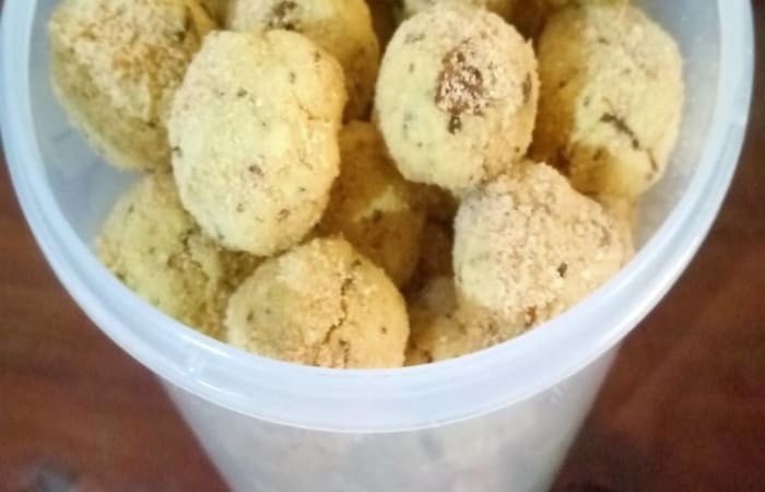 Resep Kue Bawang Merah Paling Mudah dan Enak