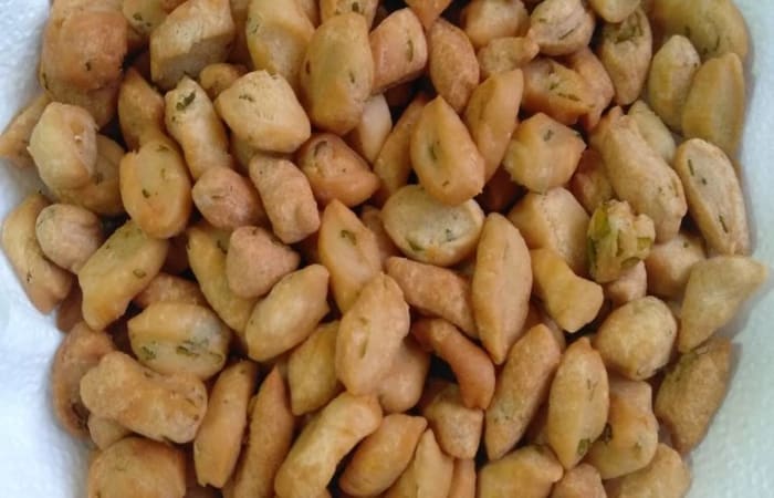 Resep Kue Bawang Renyah Mudah dan Praktis Dihidangkan