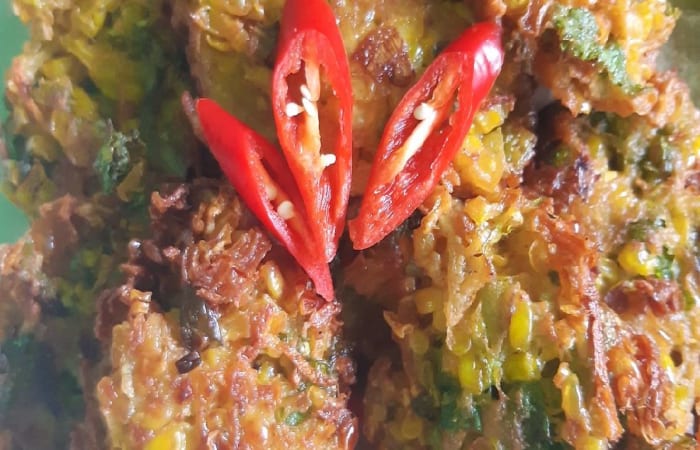 Resep Dadar Jagung Daun Selada Paling Mudah dan Enak