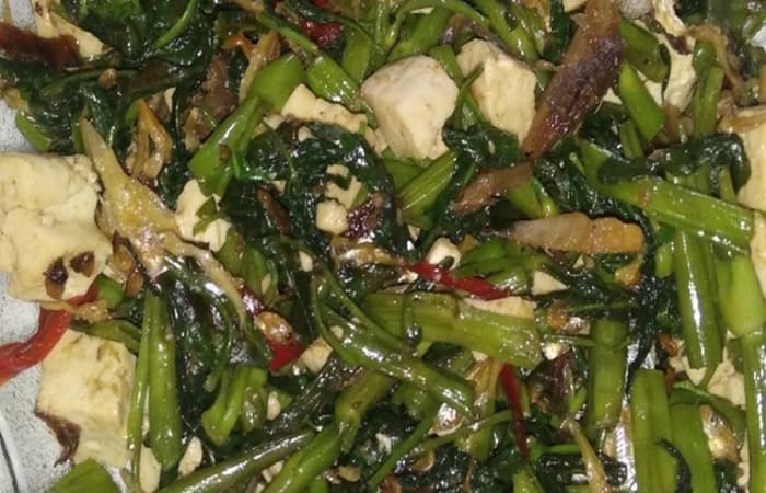 Resep Kangkung Klothok Teri Nasi Dengan Bahan Sederhana