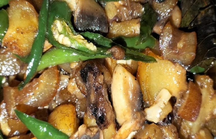 Resep Oseng Kikil + Jamur Lombok Ijo Paling Praktis dan Simple