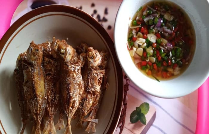 Resep Ikan Goreng Sambal Matah Paling Praktis dan Simple