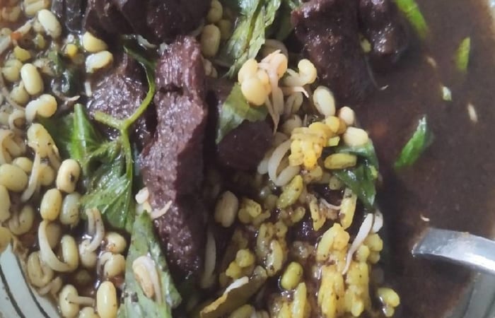 Resep Rawon Sapi Kuah Khas Kluwek Mudah dan Praktis Dihidangkan