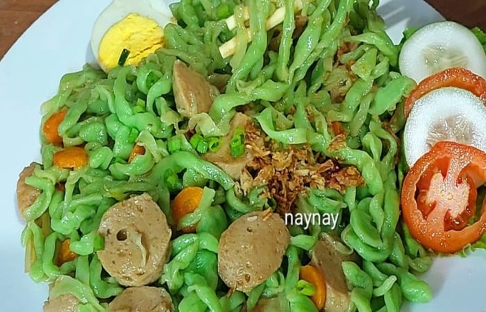 Resep Mie Bayam Homemade Dijamin Nikmat dan Mudah
