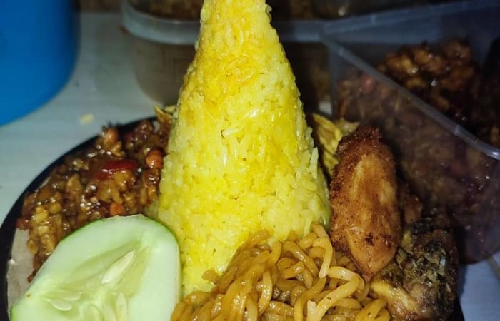 Resep Nasi Kuning Magic Com Dengan Bahan Sederhana