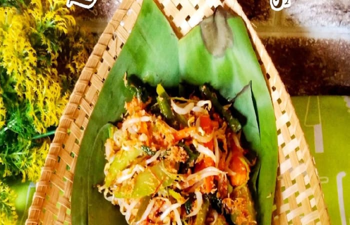 Resep Urap Bumbu Pedas Favorit Bunda