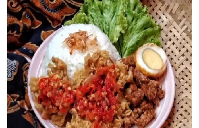 Resep Ayam Goreng Tepung Sambal Bawang Paling Praktis dan Simple