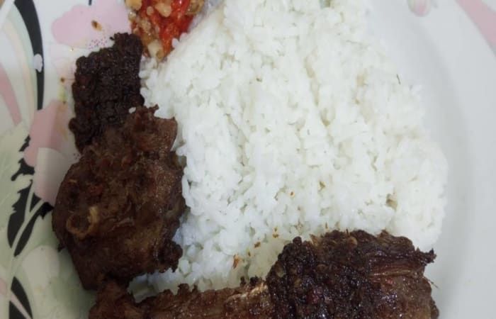 Resep Ayam Bumbu Hitam Madura Rasanya Maknyus