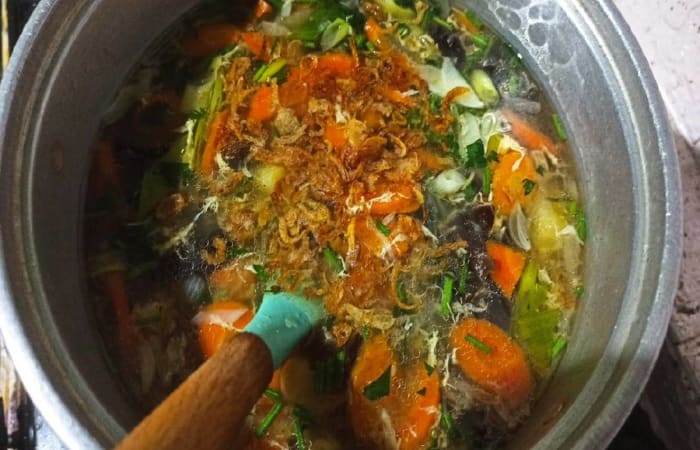 Resep Sop Kimlo Bumbu Iris (20) Mudah dan Praktis Dihidangkan