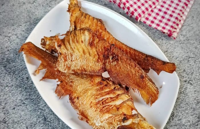 Resep Ikan Bulu Ayam Goreng Bawang Putih Favorit Bunda
